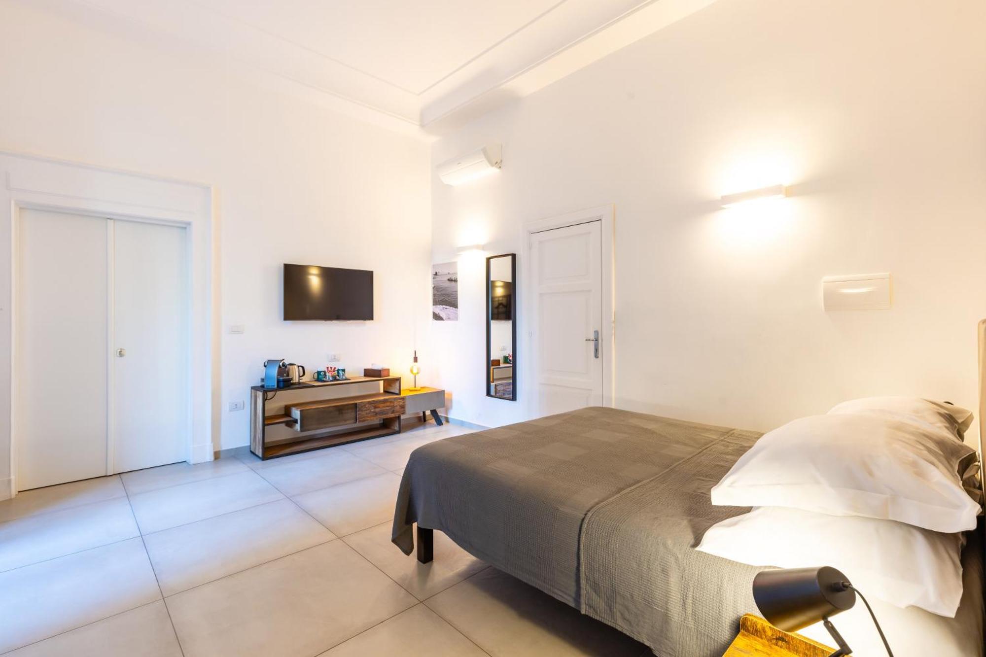 Residenza Partanna By Napoliapartments Ngoại thất bức ảnh